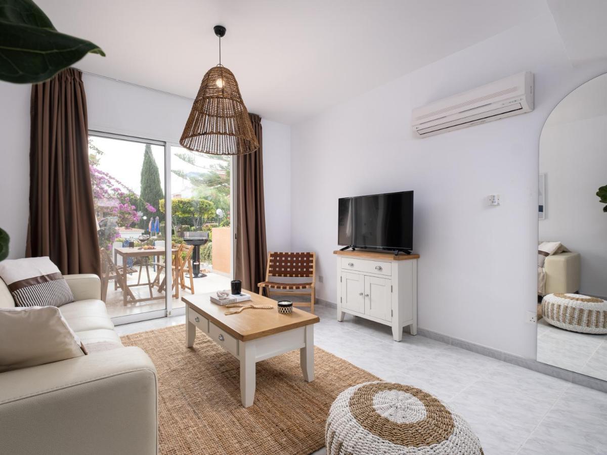 Nephele-Stylish 2Bd Townhouse In Kato Paphos别墅 外观 照片