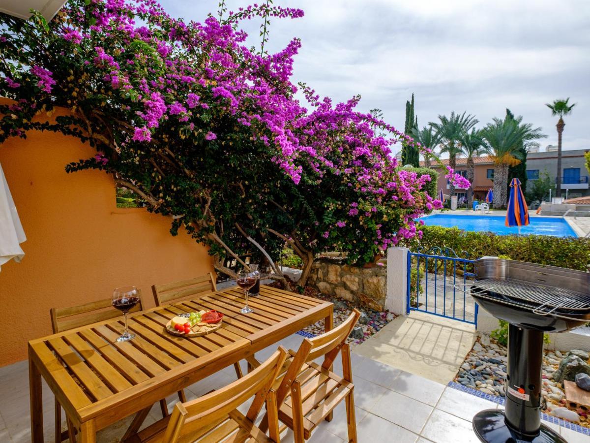 Nephele-Stylish 2Bd Townhouse In Kato Paphos别墅 外观 照片