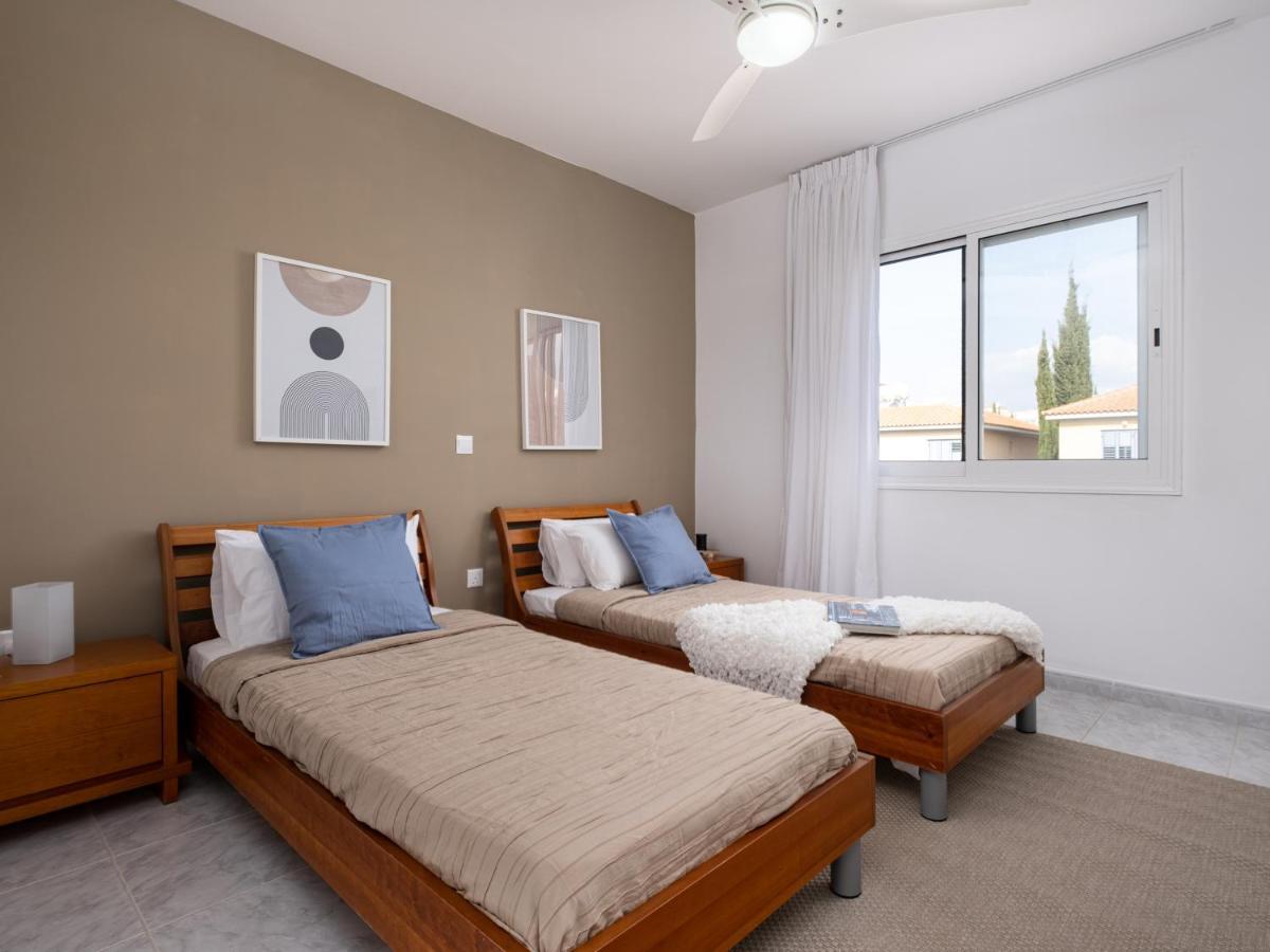 Nephele-Stylish 2Bd Townhouse In Kato Paphos别墅 外观 照片
